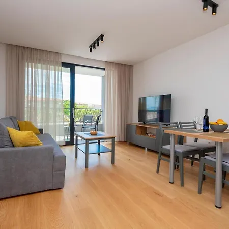 Apartman Cozy In With Wifi Makarska